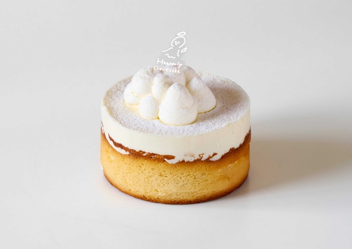 天にも昇る口どけ──「ヘブンリーチーズケーキ」ホールサイズ 3200円(税込み)