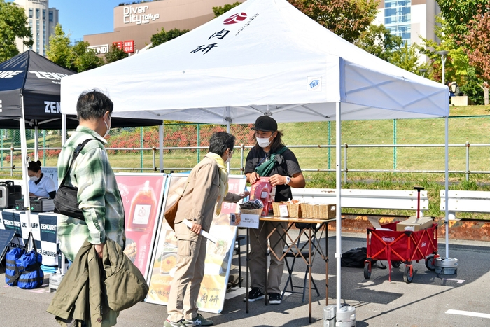 物販ブースの様子02