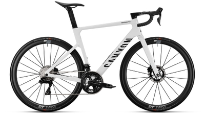 エンデュレース CF SLX 9 Di2  平均重量7.8kg  1,299,000円（税込）