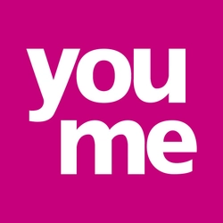 「ゆめタウン」「ゆめマート」を展開する株式会社イズミが 笑顔・発声トレーニングAI端末「スマイルくん」を全店舗に導入