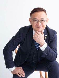 bpH2158d31oVdsfMRvNI.jpg?w=940&h=940