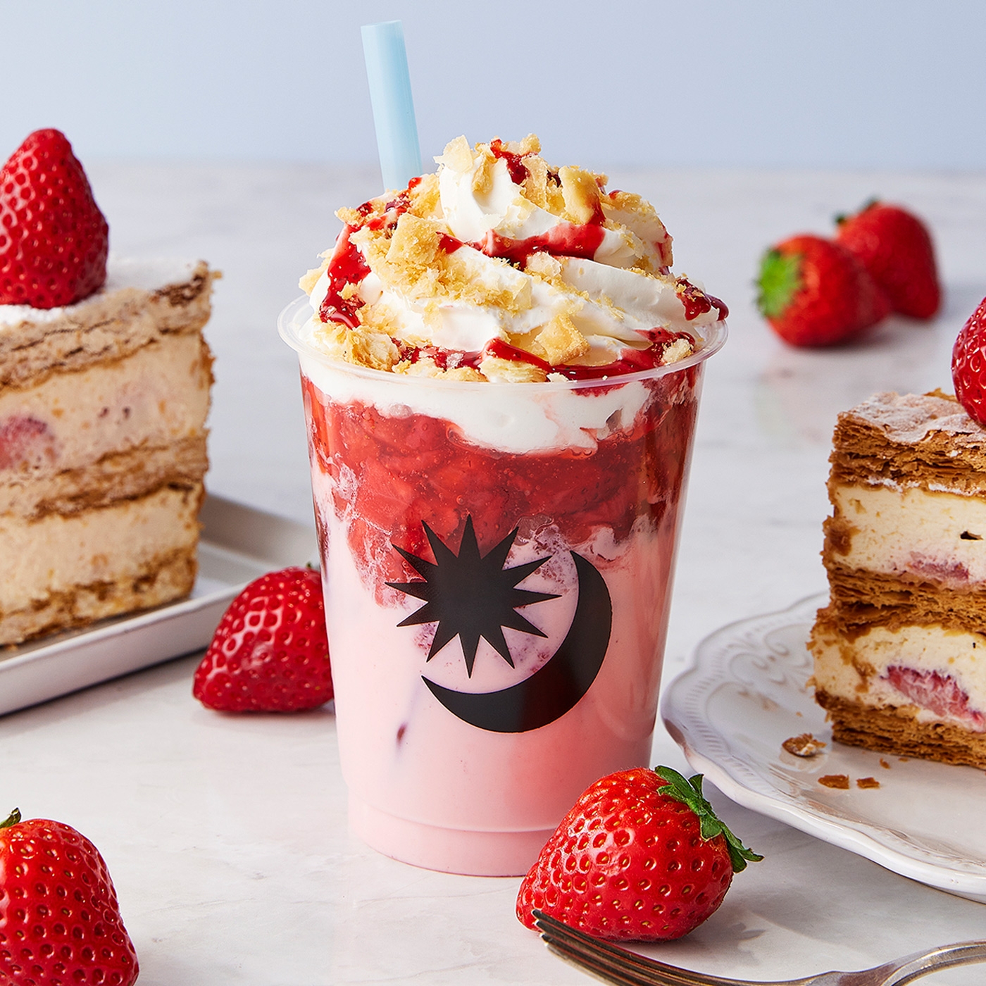 「苺ミルフィーユラテ」580円(税込638円)