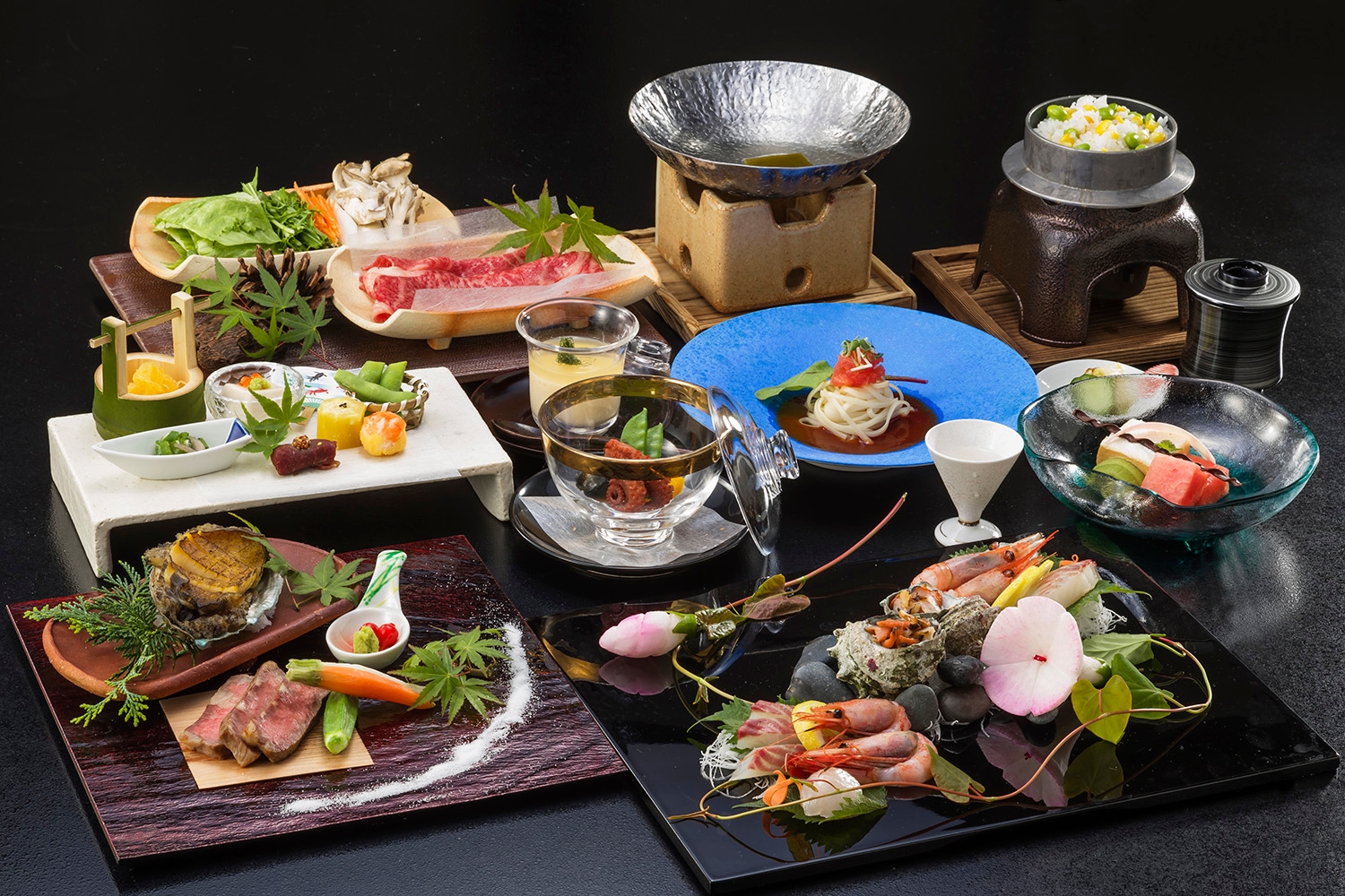 夏の月会席一例 魚介はもちろん、銘牛・但馬牛料理も