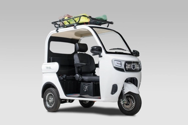 大人気のEV三輪自動車「VIVEL TRIKE(ビベルトライク)」に ルーフキャリアやドラレコなど待望のオプションが追加！