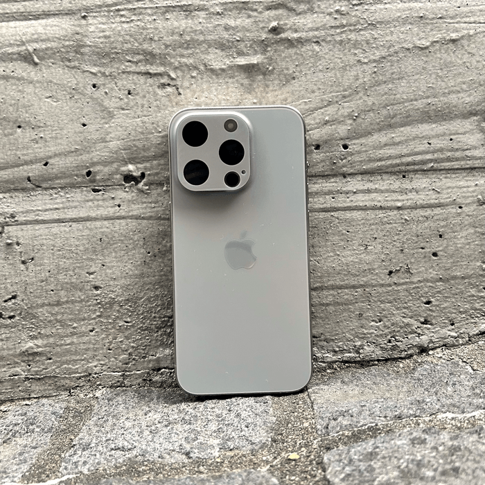 (端末)iPhone 15 Pro ナチュラルチタニウム×(製品カラー)ナチュラル