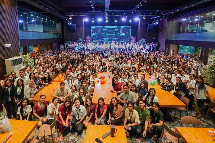 2500人以上在籍するQQEnglishの教師たち