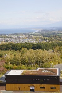北海道網走国定公園・天都山に新設した酒蔵「北緯44度」