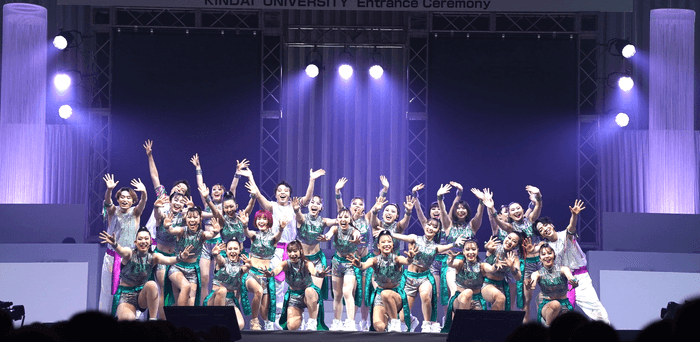 令和5年度近畿大学入学式での「KINDAI WELCOMES」