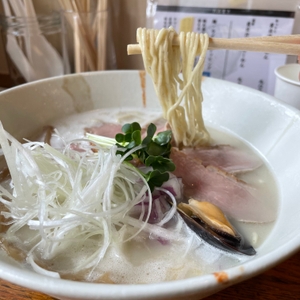 貝出汁白湯らーめん　
