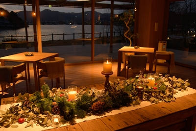 キャンドル揺れるダイニング［昨年一例］