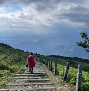 cYd7B6xbXWeClubgja3w.jpg?w=940&h=940