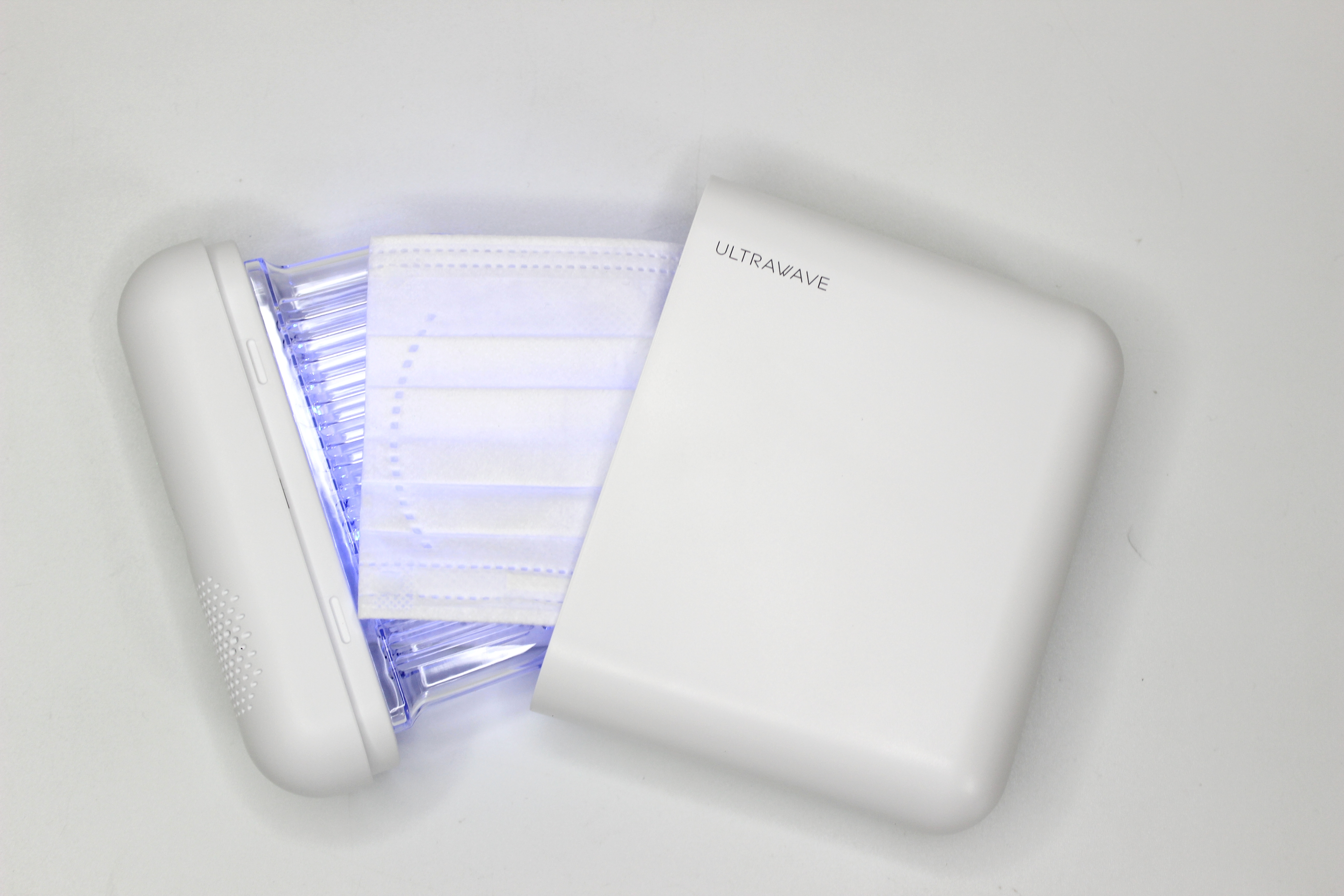 【新商品】乾燥＆除菌でマスクを清潔に！マスク除菌ケースを5月28日より販売を開始致します。