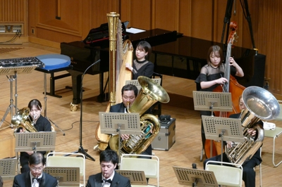 cfKoBdEM4qliZgHM05th.jpg?w=940&h=940