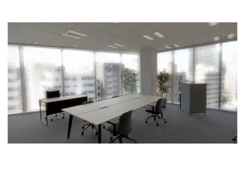 【千代田区・今年竣工のオフィスビル】人が行き交うオフィス街に前面ガラス張りのおしゃれな区画が登場！圧倒的眺望はこちらから→