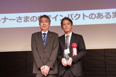 （左）キヤノンITソリューションズ　執行役員　SuperStream事業部長　片山泰弘様、 （右）BBS 牧本功貴　取締役常務執行役員