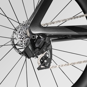 Rival AXS E1 - エアロードCF SLX 7 Speedに搭載