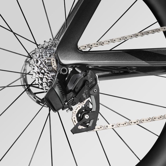 Rival AXS E1 - エアロードCF SLX 7 Speedに搭載