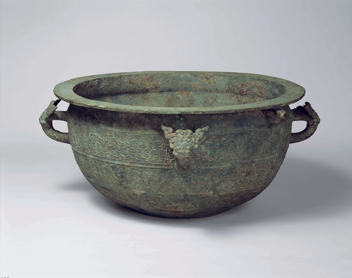 蟠螭文大鑑(ばんちもんたいかん)