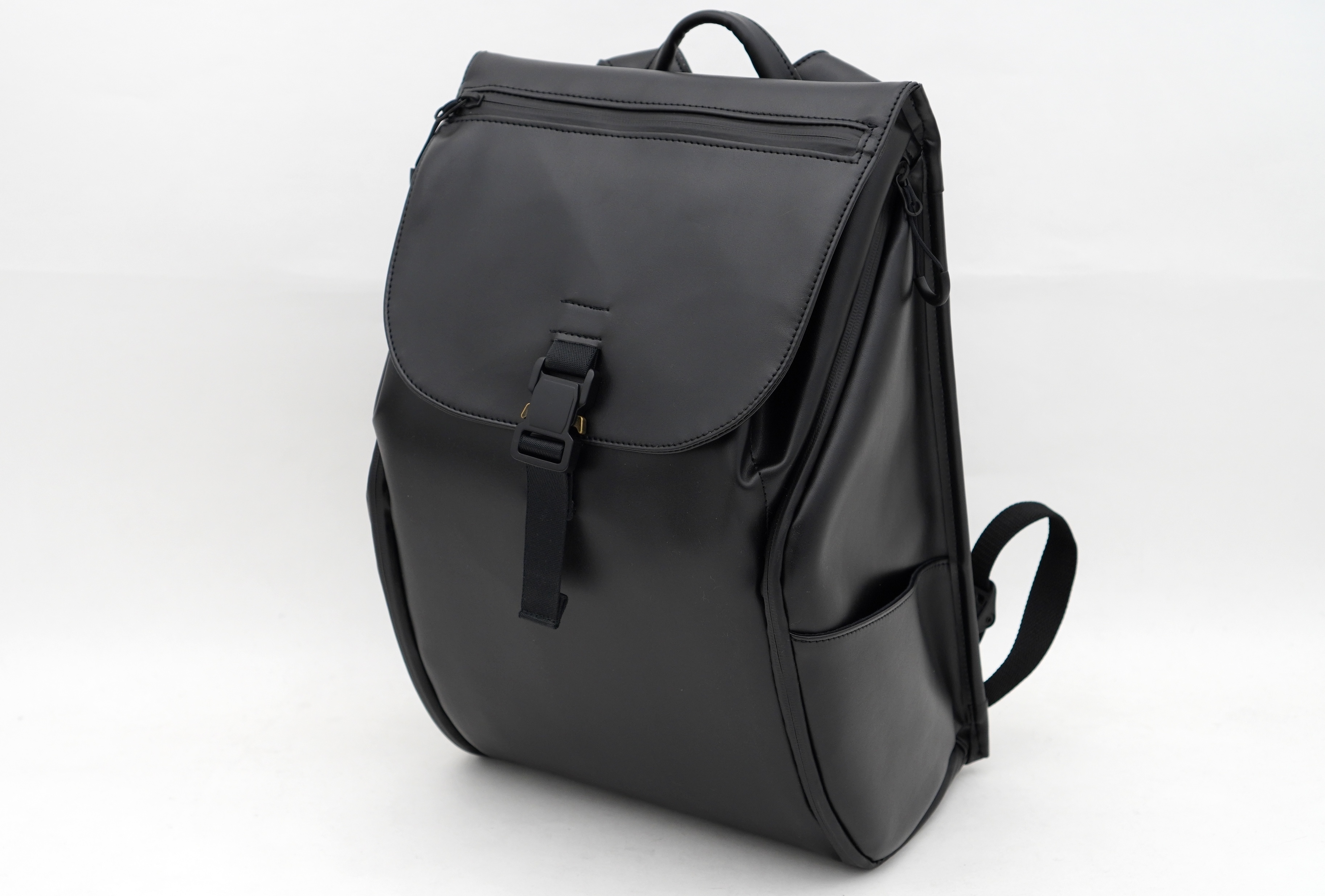 中高生の通学負担を軽減するリュック「rakuru」発表！
宣伝会議賞の協賛企業賞「ふたんが、ふっとんだ。」が新キャッチフレーズに