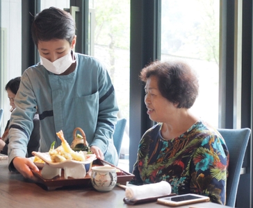 d4vdeX1N0LdJFpAGKltR.jpg?w=940&h=940