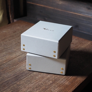 愛知県の老舗の箱屋さんで作っていただいた専用のギフトボックス