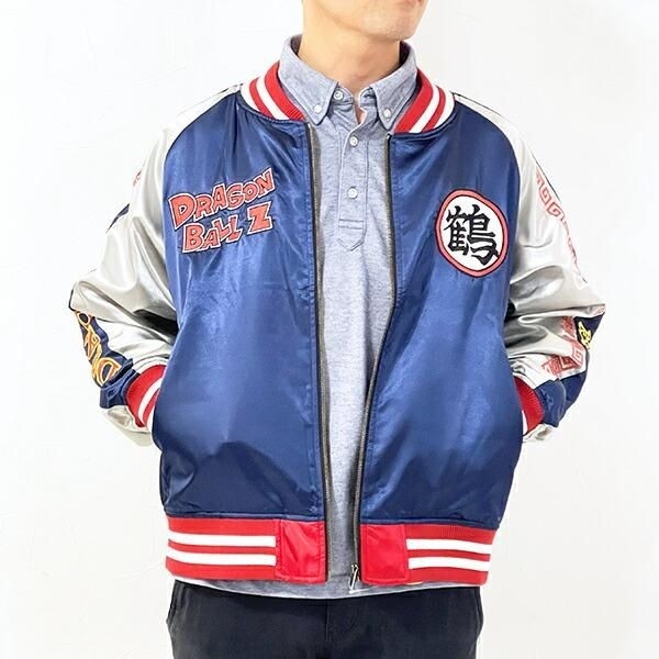 ドラゴンボールの刺繍が至る所にあるコラボスカジャン