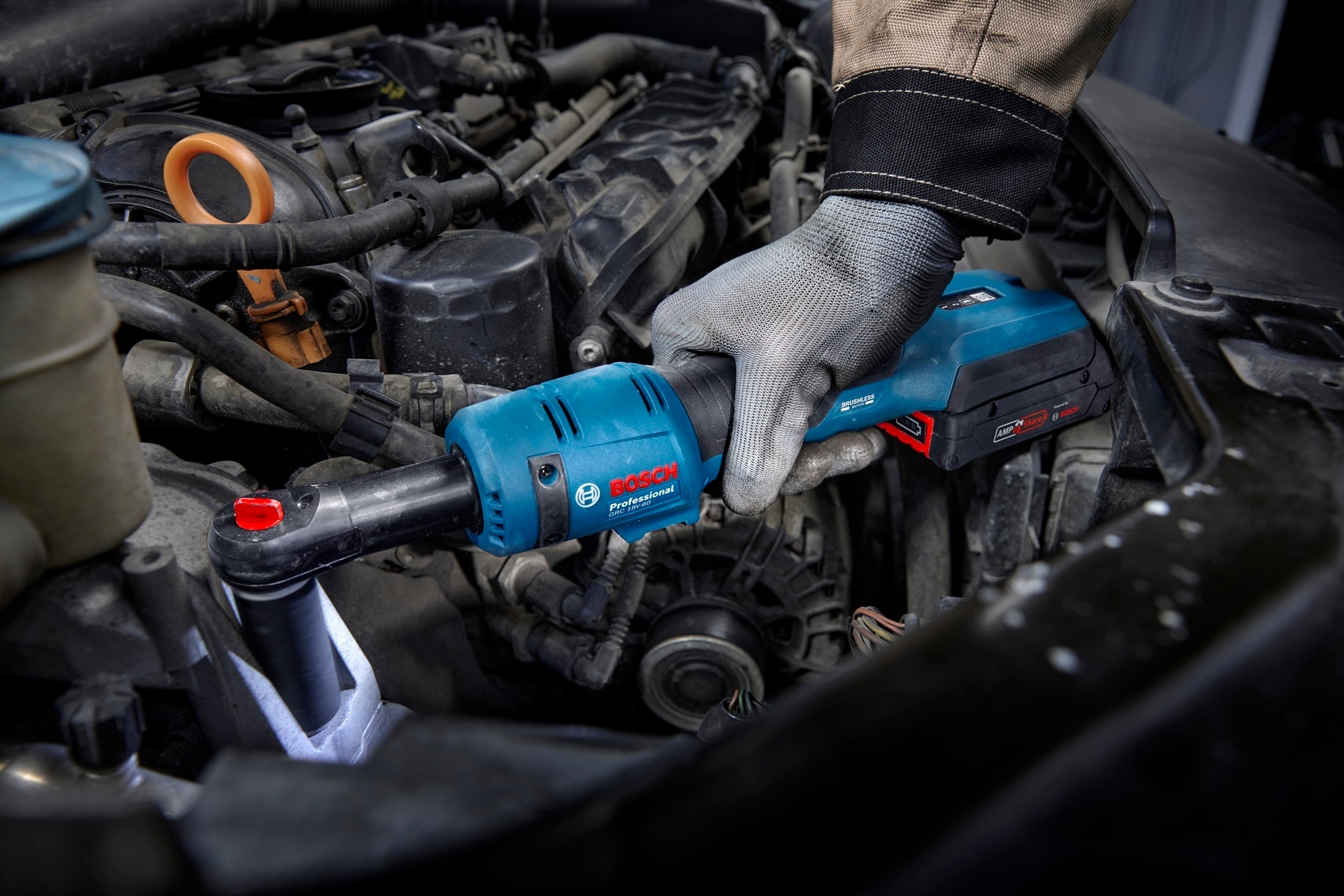 コンパクトヘッドでハイトルクのコードレスラチェットレンチ