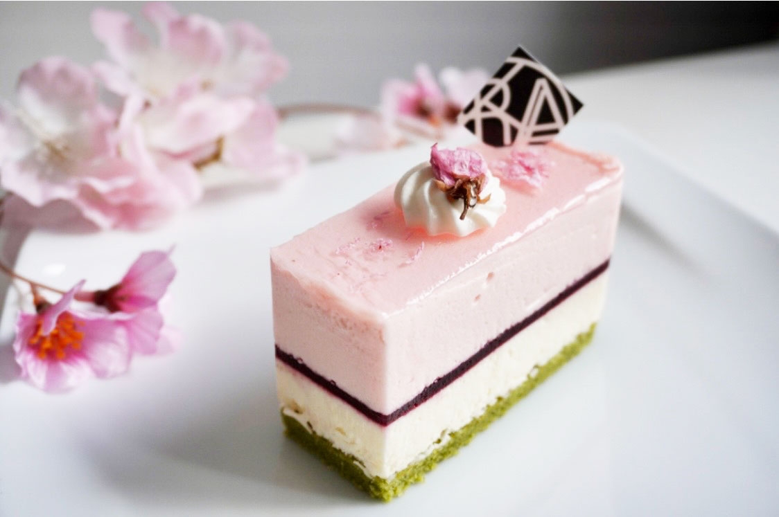 お花見のシーズン到来！「桜のムース」が３月１１日 再登場！【パティスリー洛甘舎】