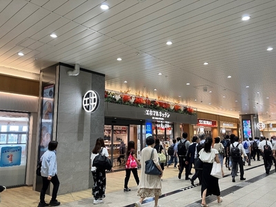 dTI5n40XYqVPFPAmY0eo.jpg?w=940&h=940