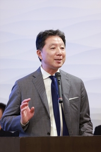 営業・事業推進本部長　古賀宗仁