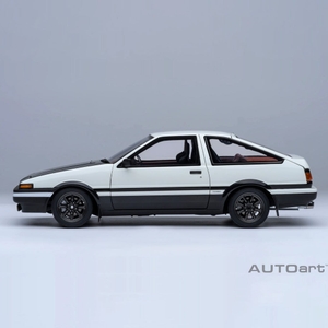 ミニカー AUTOart 1/18スケール トヨタ スプリンター トレノ (AE86) 「頭文字D」
