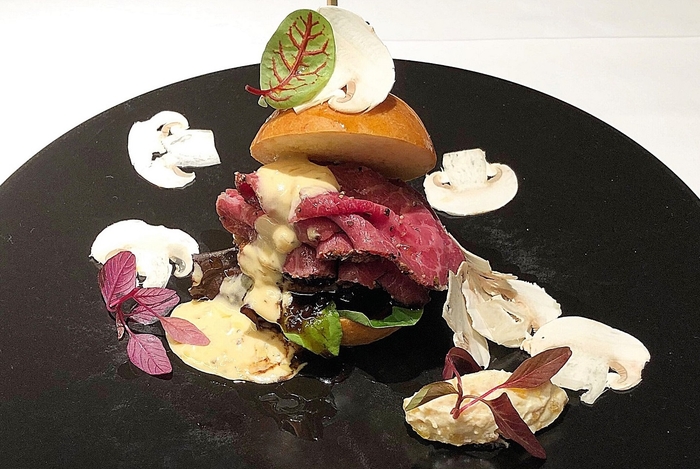 あか牛の旨みと口どけのよさに感動!