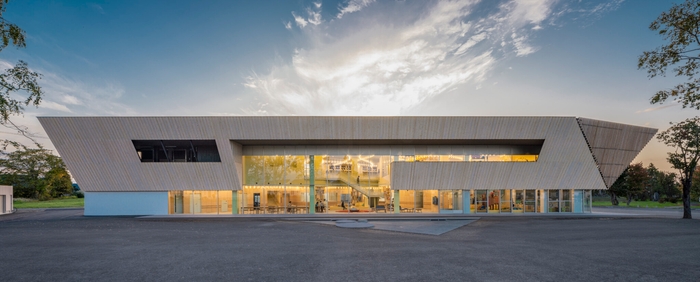 ライフパフォーマンス室が設置されている「東川町共生プラザそらいろ」 撮影:今田耕太郎