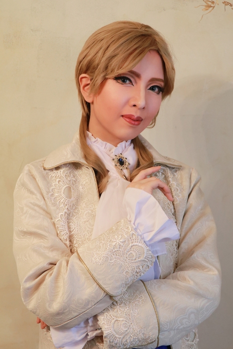 アズリオ・ルナール役 花綺 悠都(はなき ゆうと)