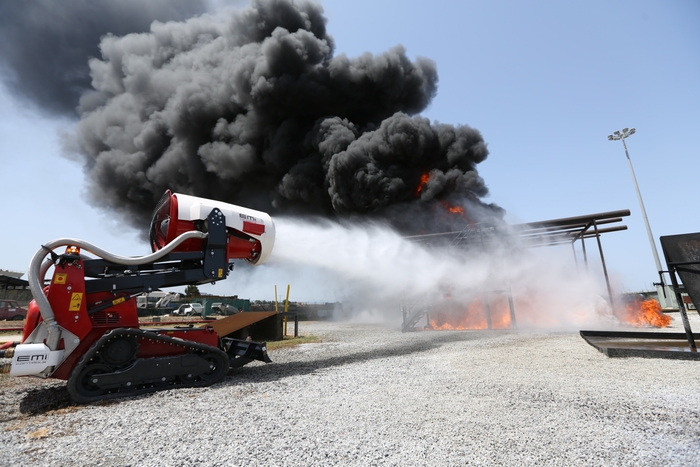 走行しながらの放水も可能なタービン式消火装置「AIRCORE(エアコア)」