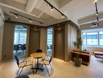 dka1GDsU6yLoUiaiqBk6.jpg?w=940&h=940