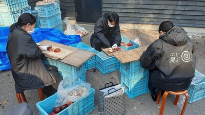 dyeSInFEzSJu0NJPZOQX.jpg?w=940&h=940