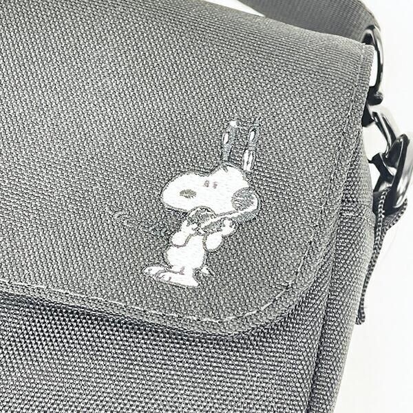 スヌーピーのショルダーバッグ