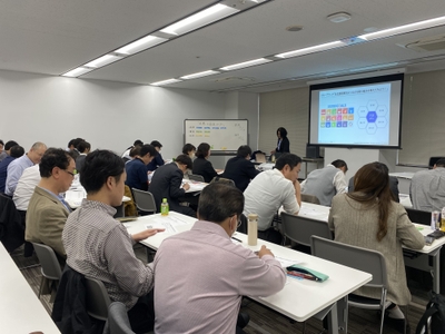 e7lZ9acg80FYz5KFBi4d.jpg?w=940&h=940