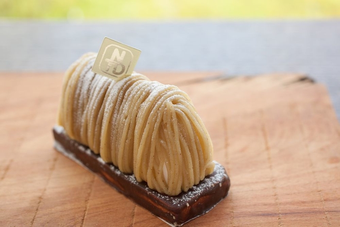 人気NO2の「丹波栗のモンブラン~かやぶき~」