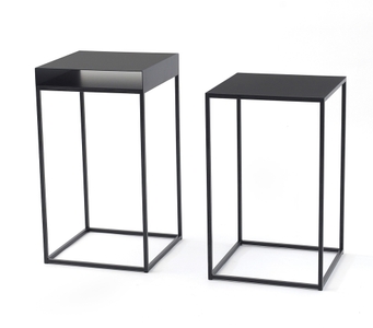 写真左：新製品 ナイトテーブル　／　右：サイドテーブル