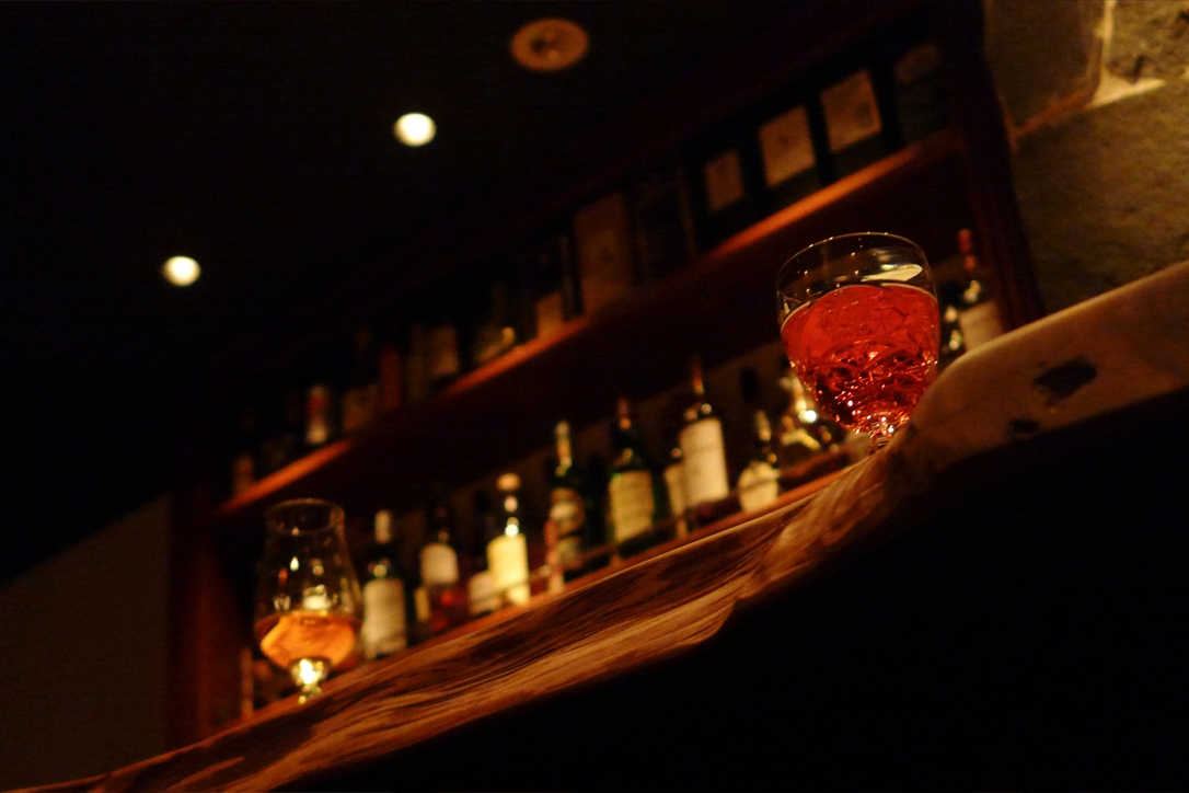 恵比寿駅徒歩1分『Bar 風木』は隠れ家的な雰囲気で落ち着ける大人のためのモルトバー!駅近ドットコムで情報を公開中