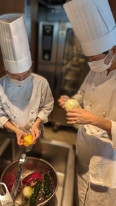 eHlzFHzg5vvBfzVGNqbE.jpg?w=940&h=940