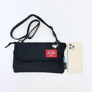 ジョー・クールの黒バッグ