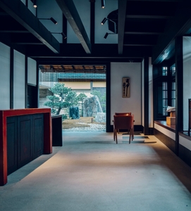 「THE HIRAMATSU 京都」で、お客様を最初にお迎えする表屋