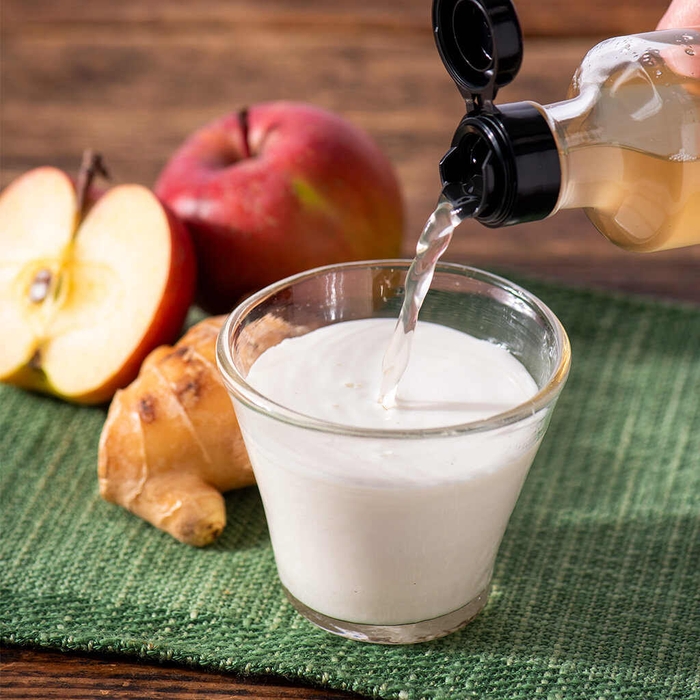「飲む酢 生姜と林檎」の牛乳割り
