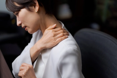 大正健康ナビ、9/17新着情報 　「つらい肩こりや腰痛…もしかしたら更年期のせいかも？」 公開！