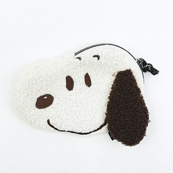 スヌーピーのもこもこフェイスポーチ。愛くるしいフェイスに毎日ほっこり癒される