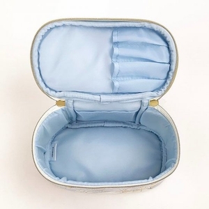 eTAj7xH63zZtc38hi0kp.jpg?w=940&h=940