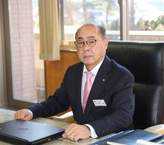 富士河口湖町長　渡辺英之